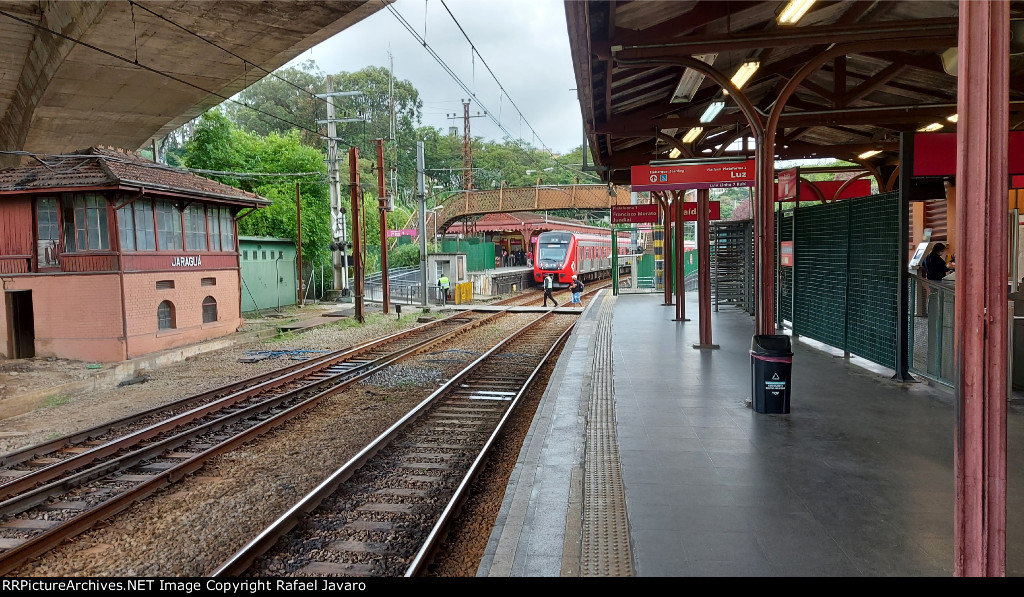 Jaraguá railway station